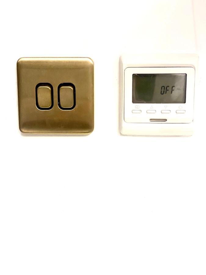 Duke And Duchess Apartments And Rooms - Private In Room Hot Tub Suites ลอนดอน ภายนอก รูปภาพ