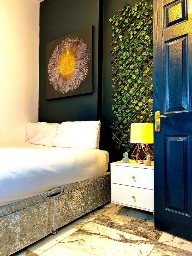 Duke And Duchess Apartments And Rooms - Private In Room Hot Tub Suites ลอนดอน ภายนอก รูปภาพ
