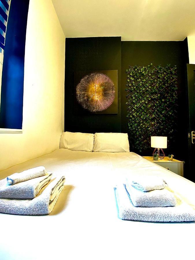 Duke And Duchess Apartments And Rooms - Private In Room Hot Tub Suites ลอนดอน ภายนอก รูปภาพ
