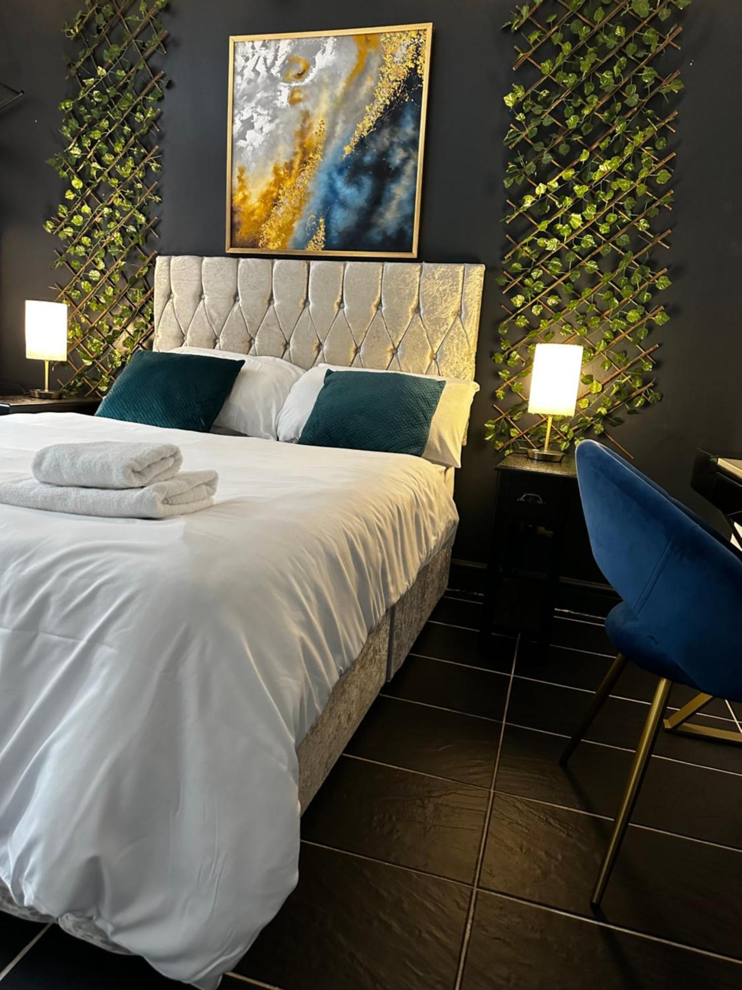 Duke And Duchess Apartments And Rooms - Private In Room Hot Tub Suites ลอนดอน ภายนอก รูปภาพ