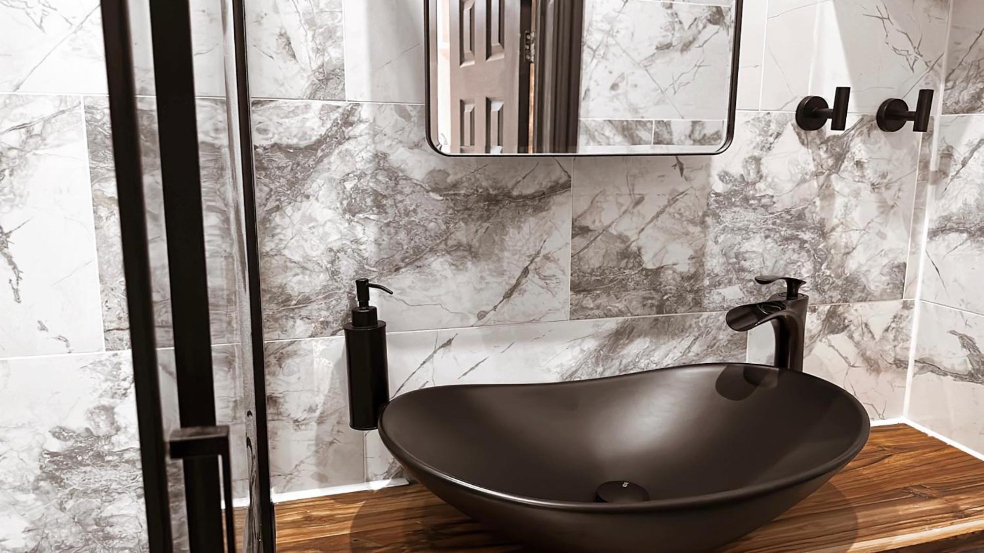 Duke And Duchess Apartments And Rooms - Private In Room Hot Tub Suites ลอนดอน ภายนอก รูปภาพ